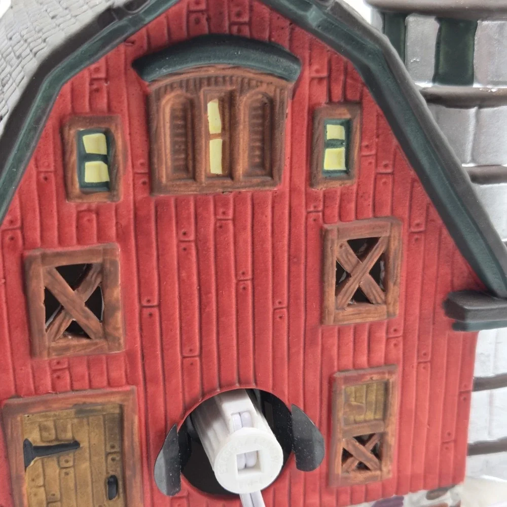 Vintage Dicken's Village O'Well Heartland Valley Village Red Barn With Silo  NEW